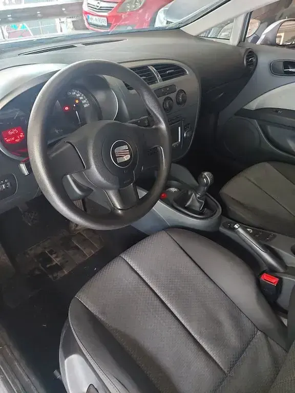 Gebraucht Seat Leon 105 PS (77 kW) 2006 Silber Kleinwagen