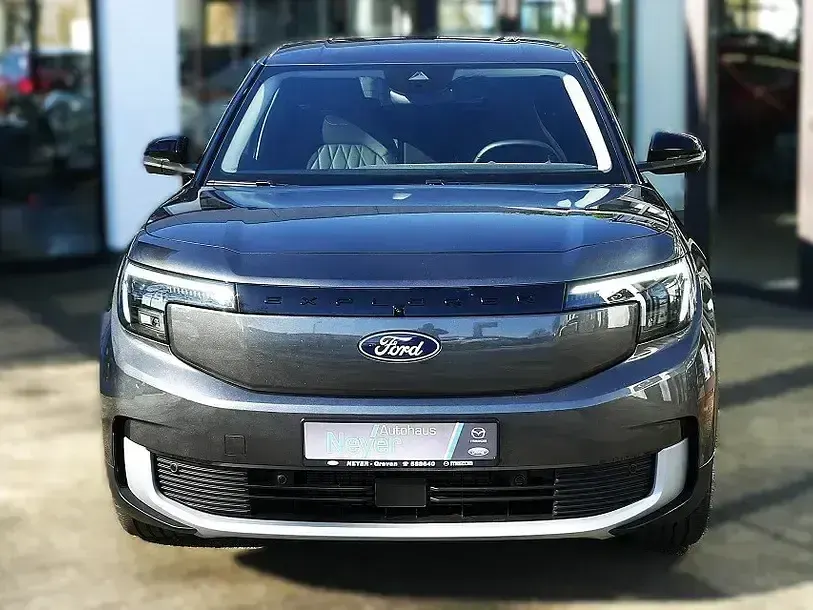 Używany Ford Explorer Premium 210 kW (286 KM) 2025 Szary SUV