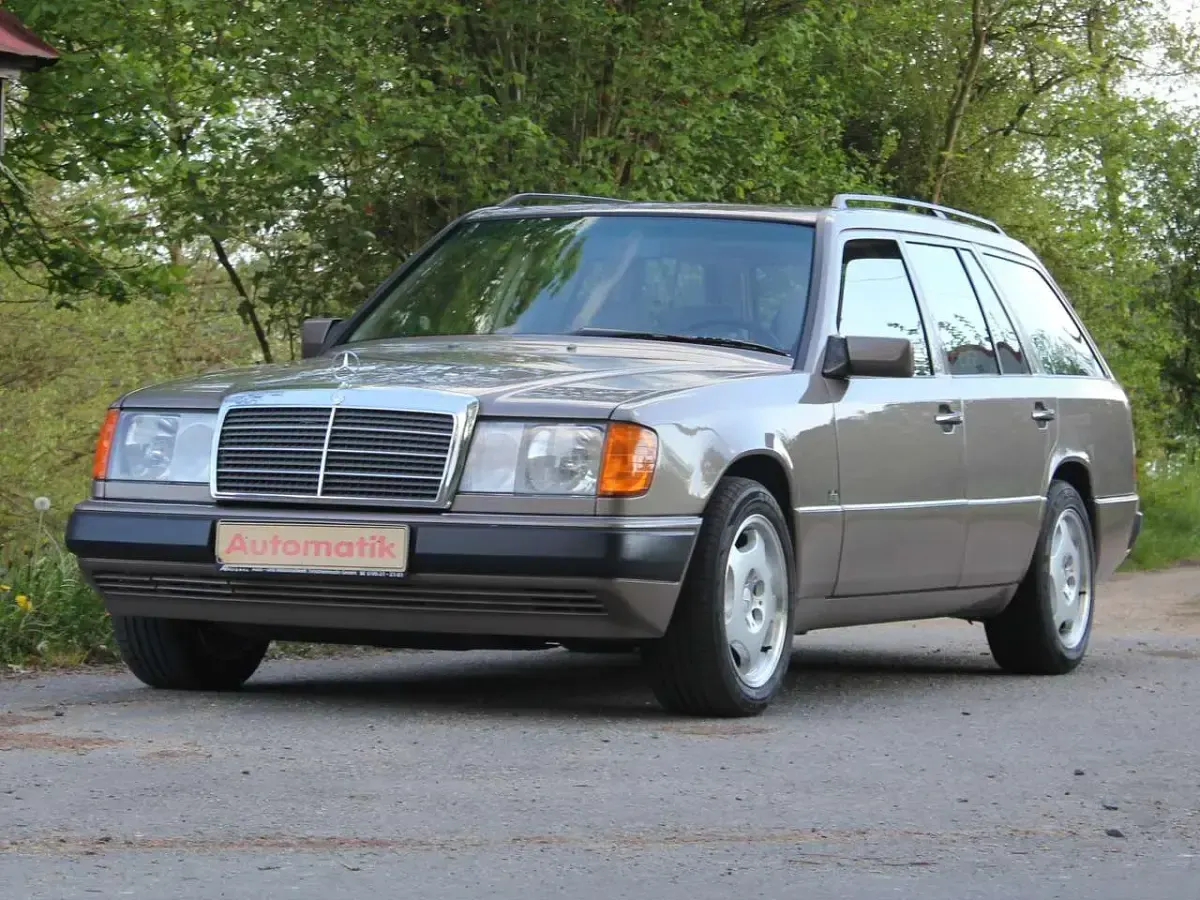 Gebraucht Mercedes 300 220 PS (161 kW) 1991 Impalabraun metallic Kombi