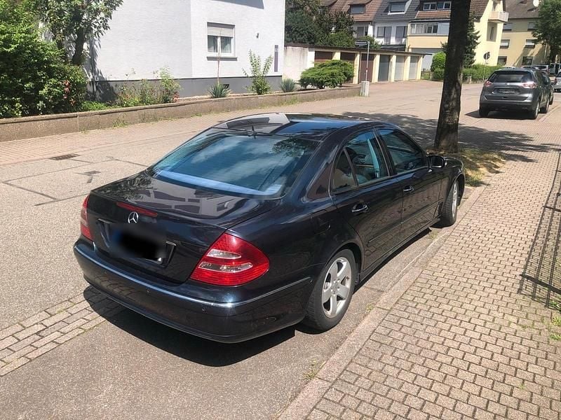 Gebraucht Mercedes E320 224 PS (164 kW) 2005 Schwarz Limousine