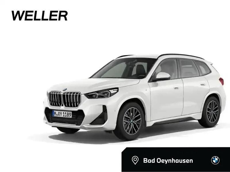 Mineralweiß (weiß) Gebraucht 2024 BMW X1 M Sport SUV | 42.350 € (Superpreis) - Bild 1/4