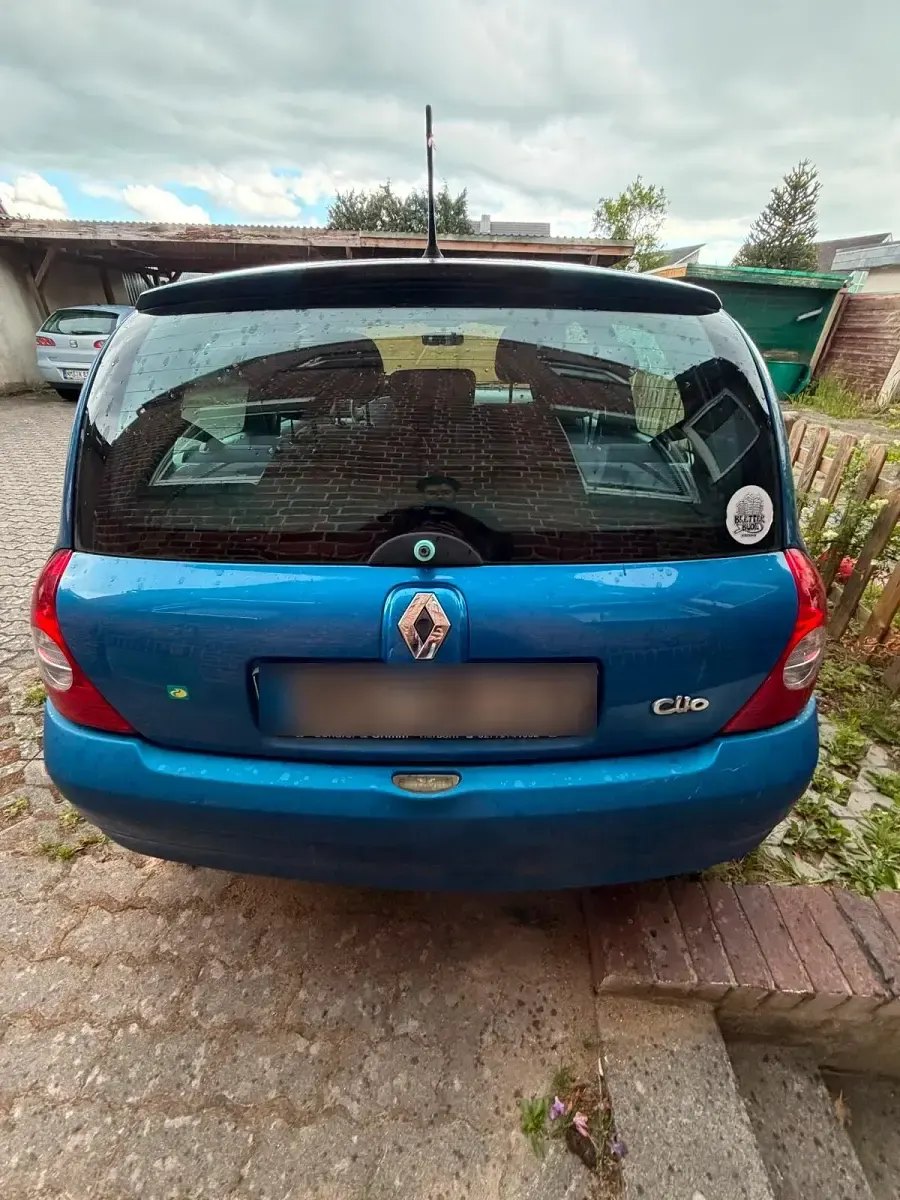 Gebraucht Renault Clio 75 PS (55 kW) 2005 Blau Kleinwagen