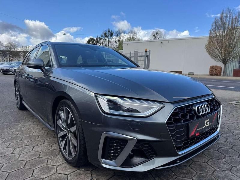 Gebraucht Audi A4 S-Line 204 PS (150 kW) 2023 Daytonagrau Kombi