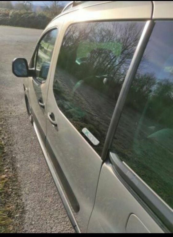 Gebraucht Citroën Berlingo XTR 112 PS (82 kW) 2011 Gold Van / Kleinbus