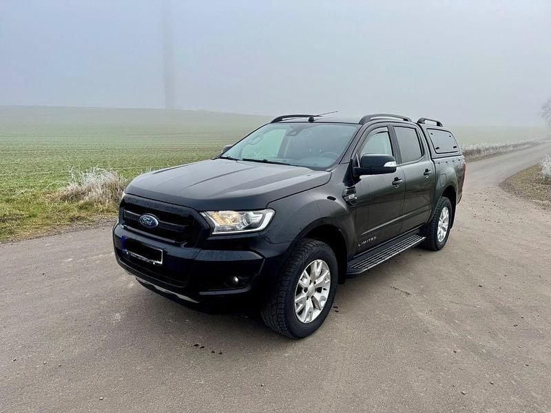 Schwarz Gebraucht 2018 Ford Ranger Wildtrack Abholung | 19.900 € (Fairer Preis) - Bild 1/4