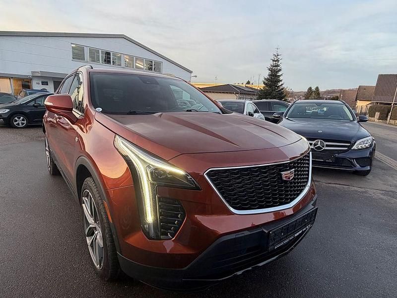 Braun Gebraucht 2021 Cadillac XT4 SUV | 23.499 € (Etwas zu teuer) - Bild 1/4