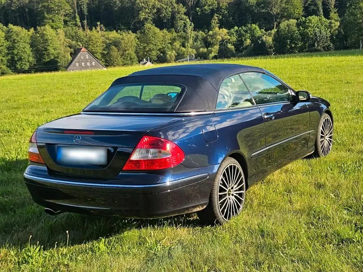 Gebraucht Mercedes CLK350 272 PS (200 kW) 2005 Blau Cabrio