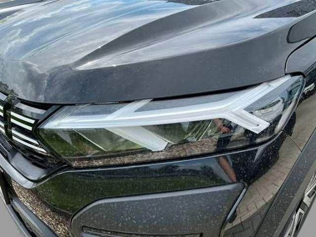 Neu Dacia Jogger Expression 110 PS (80 kW) 2025 Schwarz Van / Kleinbus