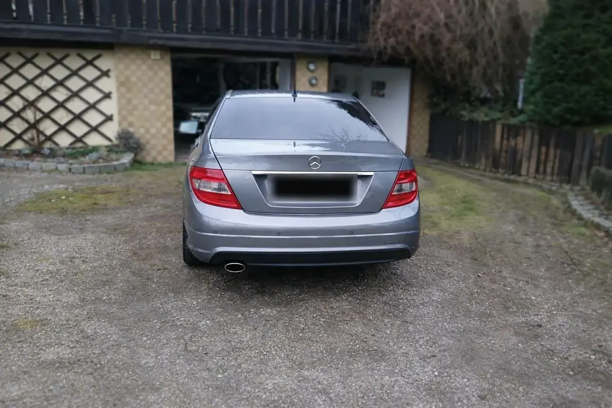 Gebraucht Mercedes C180 AMG 156 PS (114 kW) 2009 Silber Limousine