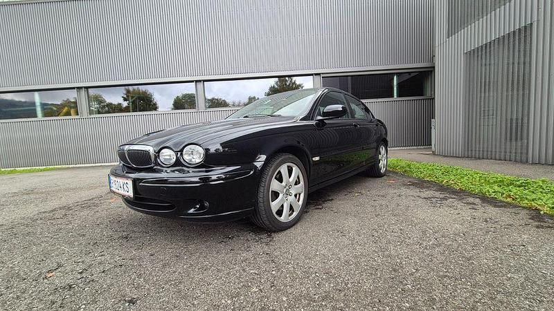 Schwarz Gebraucht 2006 Jaguar X-type Classic Limousine | 4.500 € (Etwas zu teuer) - Bild 1/4