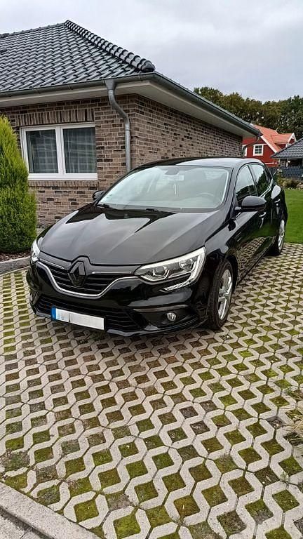Schwarz Gebraucht 2016 Renault Mégane III Experience Limousine | 5.500 € (Guter Preis) - Bild 1/4