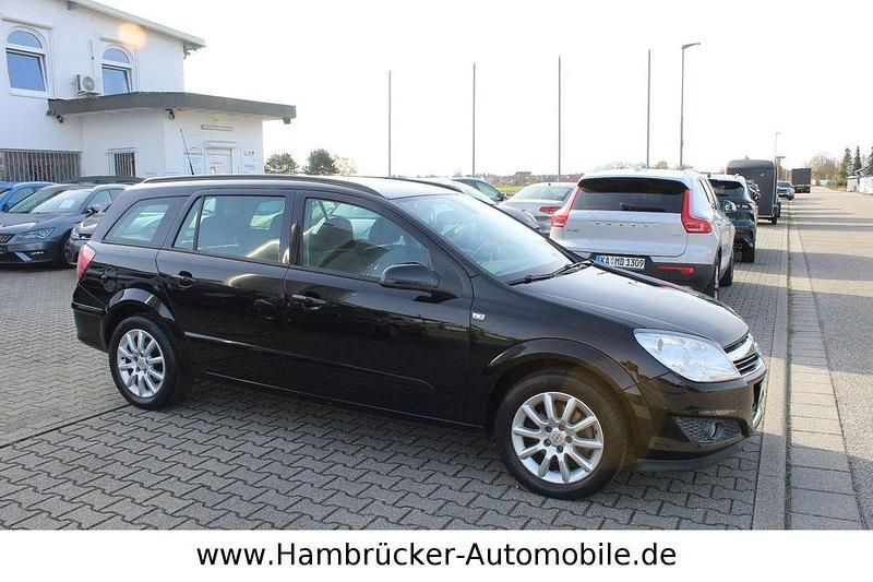 Gebraucht Opel Astra Edition 116 PS (85 kW) 2009 Schwarz Limousine