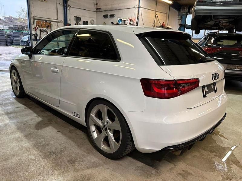 Używany Audi A3 S-Line 179 KM (131 kW) 2012 Biały Hatchback