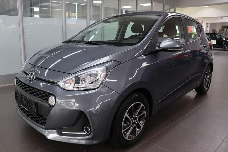 Grau Gebraucht 2019 Hyundai i10 Kleinwagen | 10.980 € (Guter Preis) - Bild 1/4