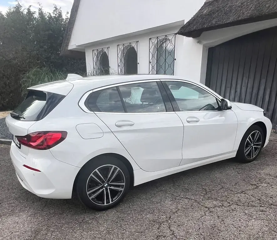 Gebraucht BMW 118 Luxury Line 140 PS (102 kW) 2021 Weiß Limousine