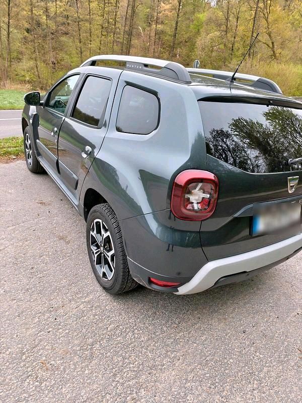 Gebraucht Dacia Duster Prestige 131 PS (96 kW) 2019 Grau SUV