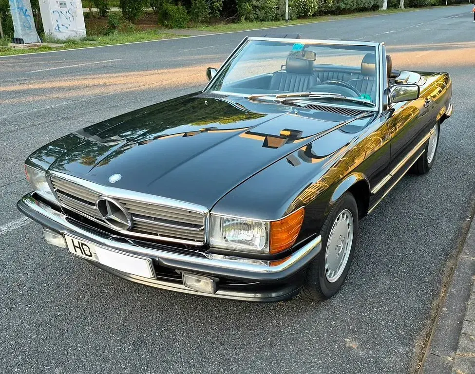 Gebraucht Mercedes SL300 179 PS (131 kW) 1987 Schwarz Cabrio