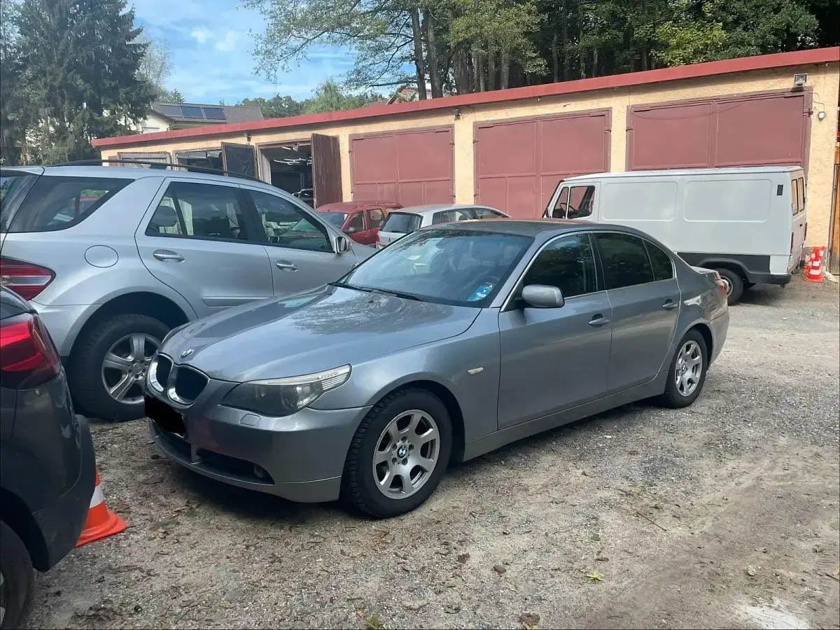 Gebraucht BMW 525 177 PS (130 kW) 2004 Grau Limousine