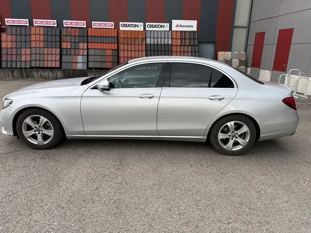 Gebraucht Mercedes E200 Avantgarde 184 PS (135 kW) 2017 Silber Limousine