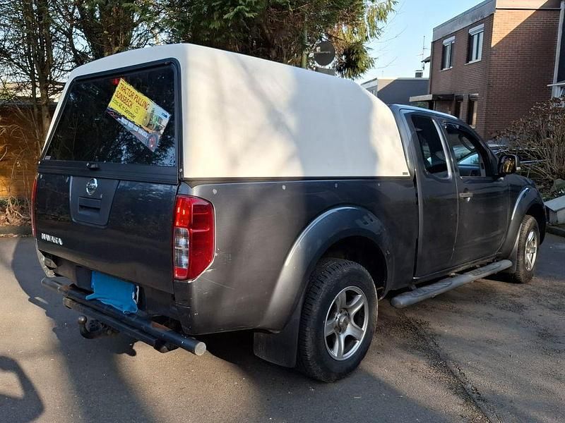 Gebraucht Nissan Navara 190 PS (139 kW) 2011 Grau Pickup