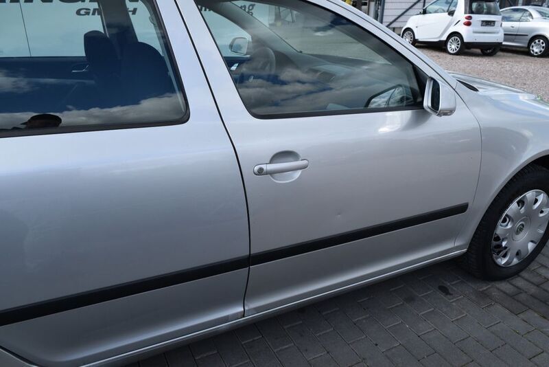 Gebraucht Skoda Octavia Ambiente 102 PS (75 kW) 2007 Grau Kombi