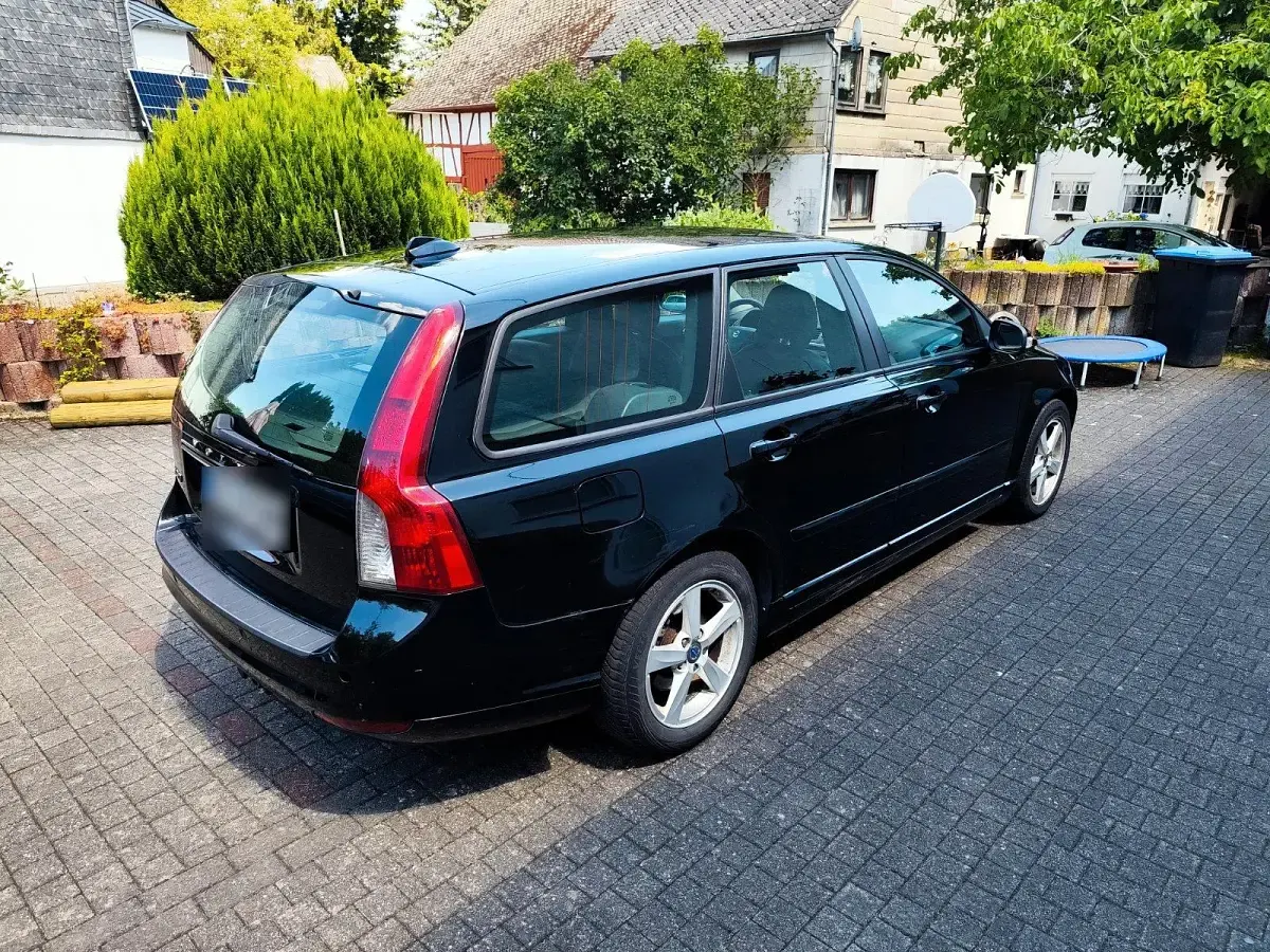 Gebraucht Volvo V50 136 PS (100 kW) 2008 Schwarz Kombi