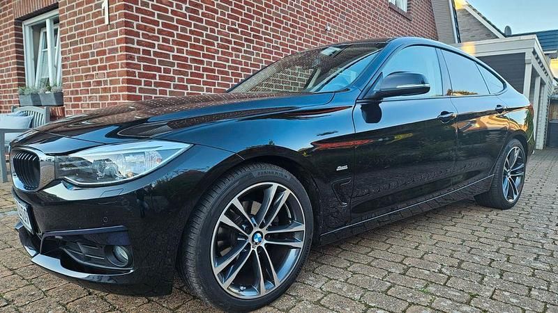 Gebraucht BMW 320 Gran Turismo Sport Line 190 PS (139 kW) 2015 Schwarz Limousine