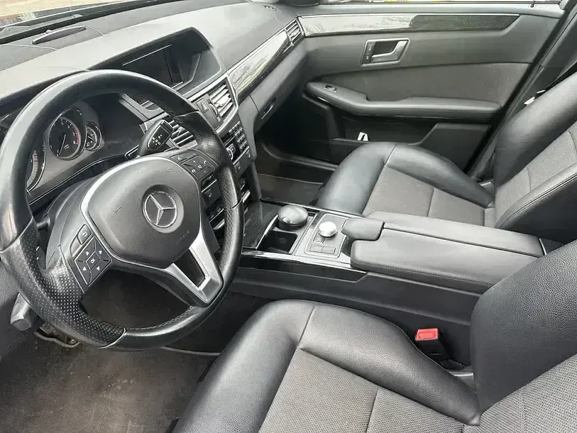 Gebraucht Mercedes E200 Avantgarde 184 PS (135 kW) 2012 Grau Limousine