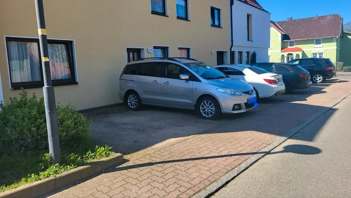 Gebraucht Mazda 5 116 PS (85 kW) 2010 Silber Van / Kleinbus