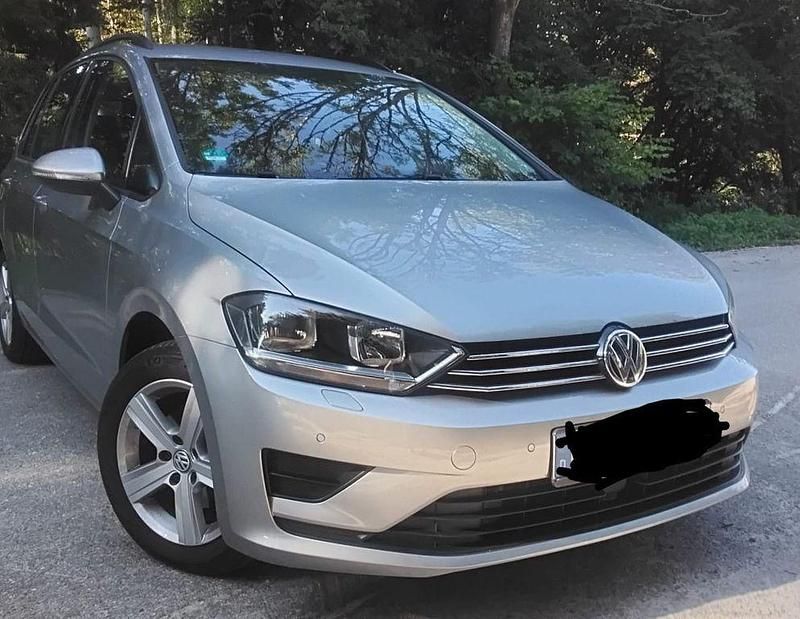 Grau Gebraucht 2015 VW Golf Sportsvan Comfortline Van / Kleinbus | 10.999 € (Fairer Preis) - Bild 1/4