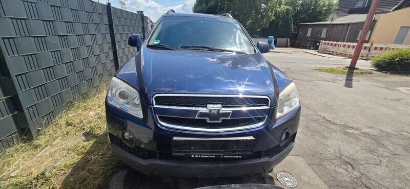 Blau Gebraucht 2010 Chevrolet Captiva LS SUV | 1.999 € (Superpreis) - Bild 1/4