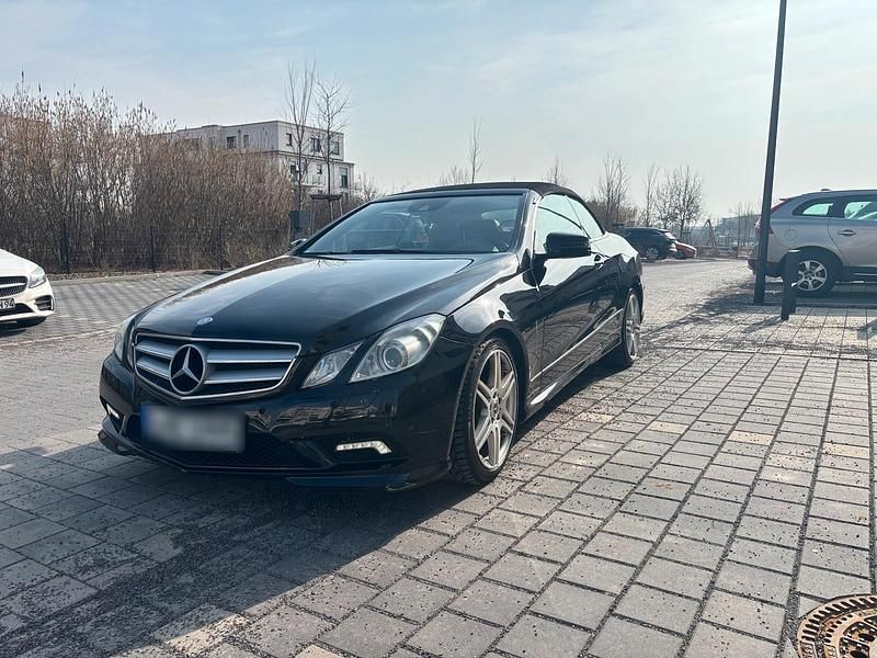 Gebraucht Mercedes E250 205 PS (150 kW) 2011 Cabrio