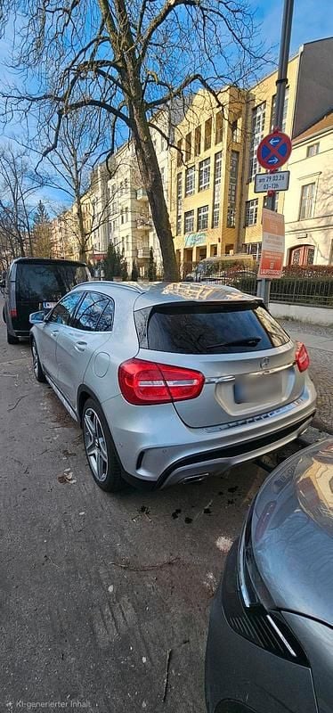 Gebraucht Mercedes GLA200 AMG 165 PS (121 kW) 2015 Silber SUV