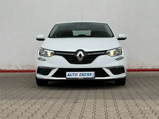 Gebraucht Renault Mégane IV Life 116 PS (85 kW) 2019 Weiss Limousine