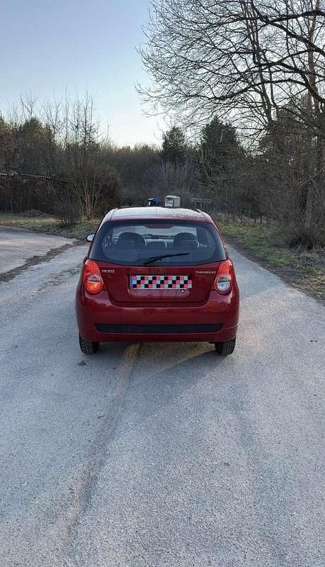 Gebraucht Chevrolet Kalos SE 84 PS (61 kW) 2009 Rot Kleinwagen
