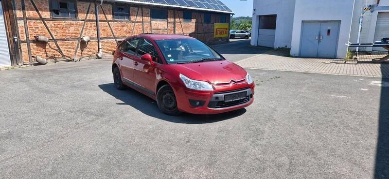 Rot Gebraucht 2009 Citroën C4 Kombi | 850 € - Bild 1/4