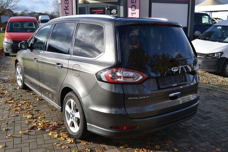 Gebraucht Ford Galaxy Titanium 179 PS (131 kW) 2017 Grau Van / Kleinbus