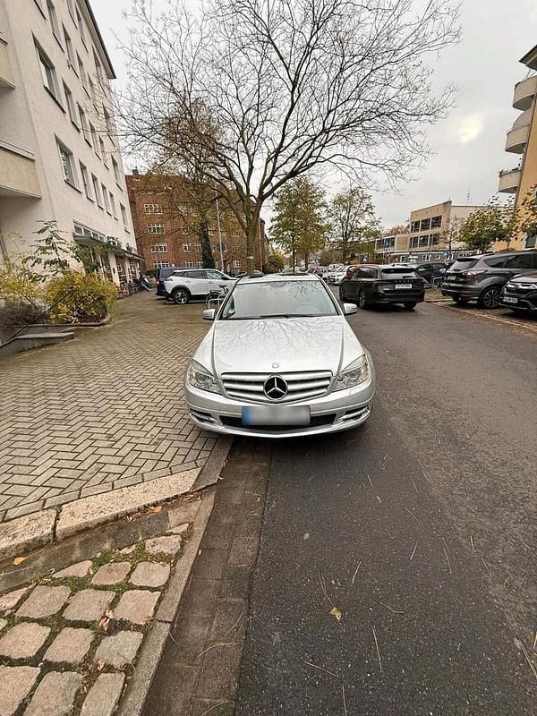 Gebraucht Mercedes C250 204 PS (150 kW) 2011 Limousine