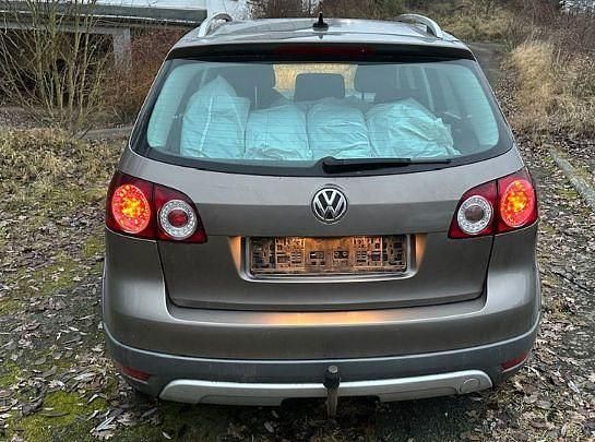 Gebraucht VW Golf Plus Cross 140 PS (102 kW) 2011 Kaschmirbraun metallic Van / Kleinbus