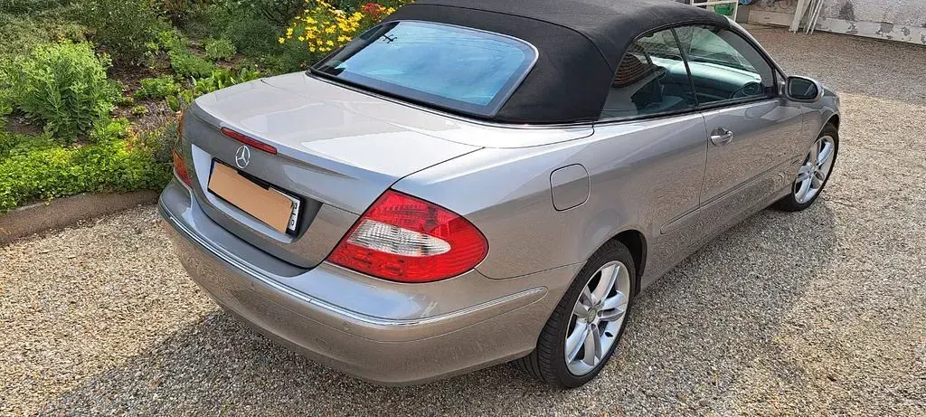 Gebraucht Mercedes CLK200 Avantgarde 184 PS (135 kW) 2009 Silber Cabrio