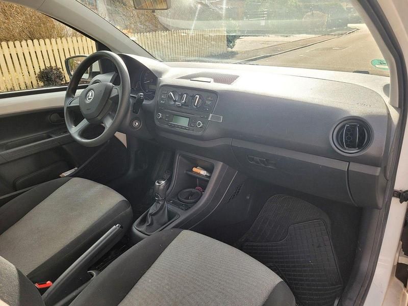 Second-hand Skoda Citigo Active 60 CP (44 kW) 2013 Alb Hatchback