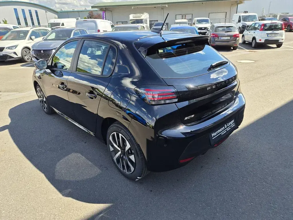 Gebraucht Peugeot 208 Style 101 PS (74 kW) 2026 Schwarz Kleinwagen