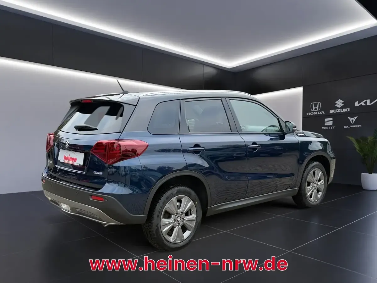 Second-hand Suzuki Vitara Comfort+ 110 CP (80 kW) 2025 Albastru SUV