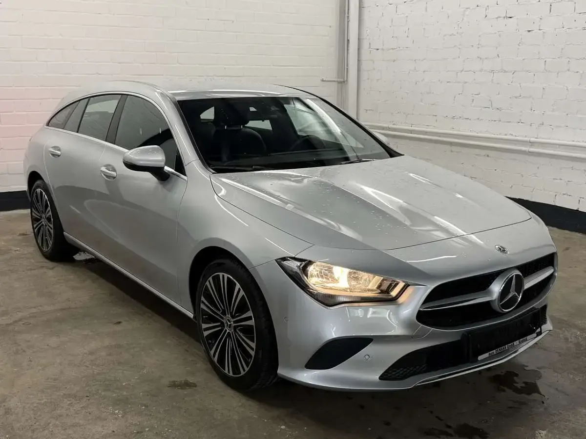 Gebraucht Mercedes CLA200 Progressive 150 PS (110 kW) 2022 Iridiumsilber  metalliclack Kombi