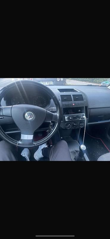 Gebraucht VW Polo 65 PS (47 kW) 2006 Rot Kleinwagen