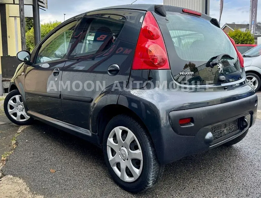 Gebraucht Peugeot 107 Filou 68 PS (50 kW) 2009 Grau Kleinwagen