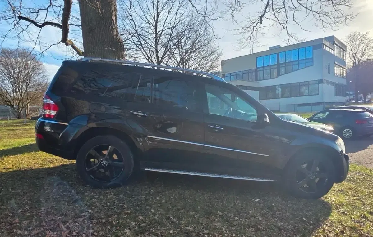 Gebraucht Mercedes GL420 306 PS (225 kW) 2008 Schwarz SUV