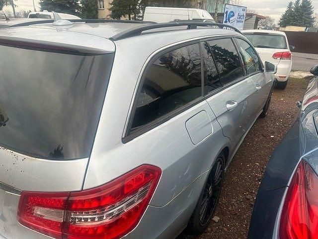 Gebraucht Mercedes E300 231 PS (169 kW) 2012 Iridiumsilber  metalliclack Kombi