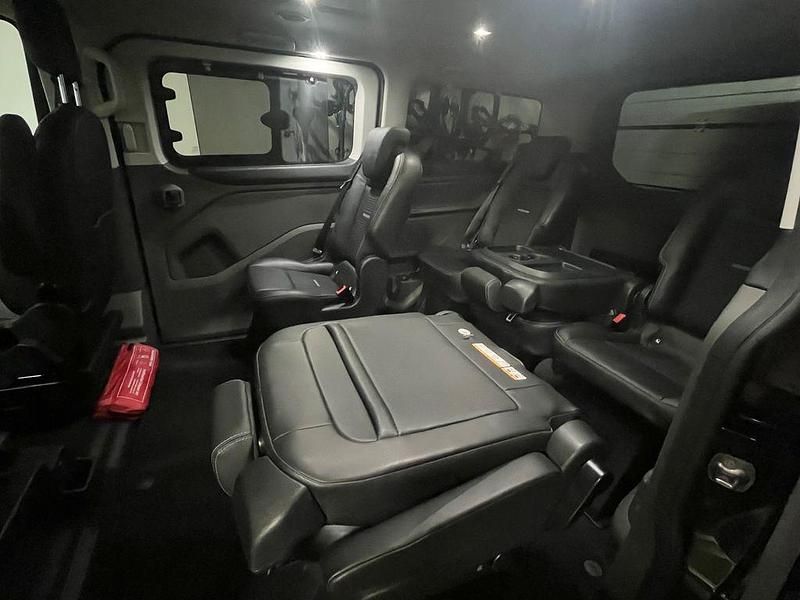 Gebraucht Ford Tourneo Custom 185 PS (136 kW) 2022 Schwarz Van