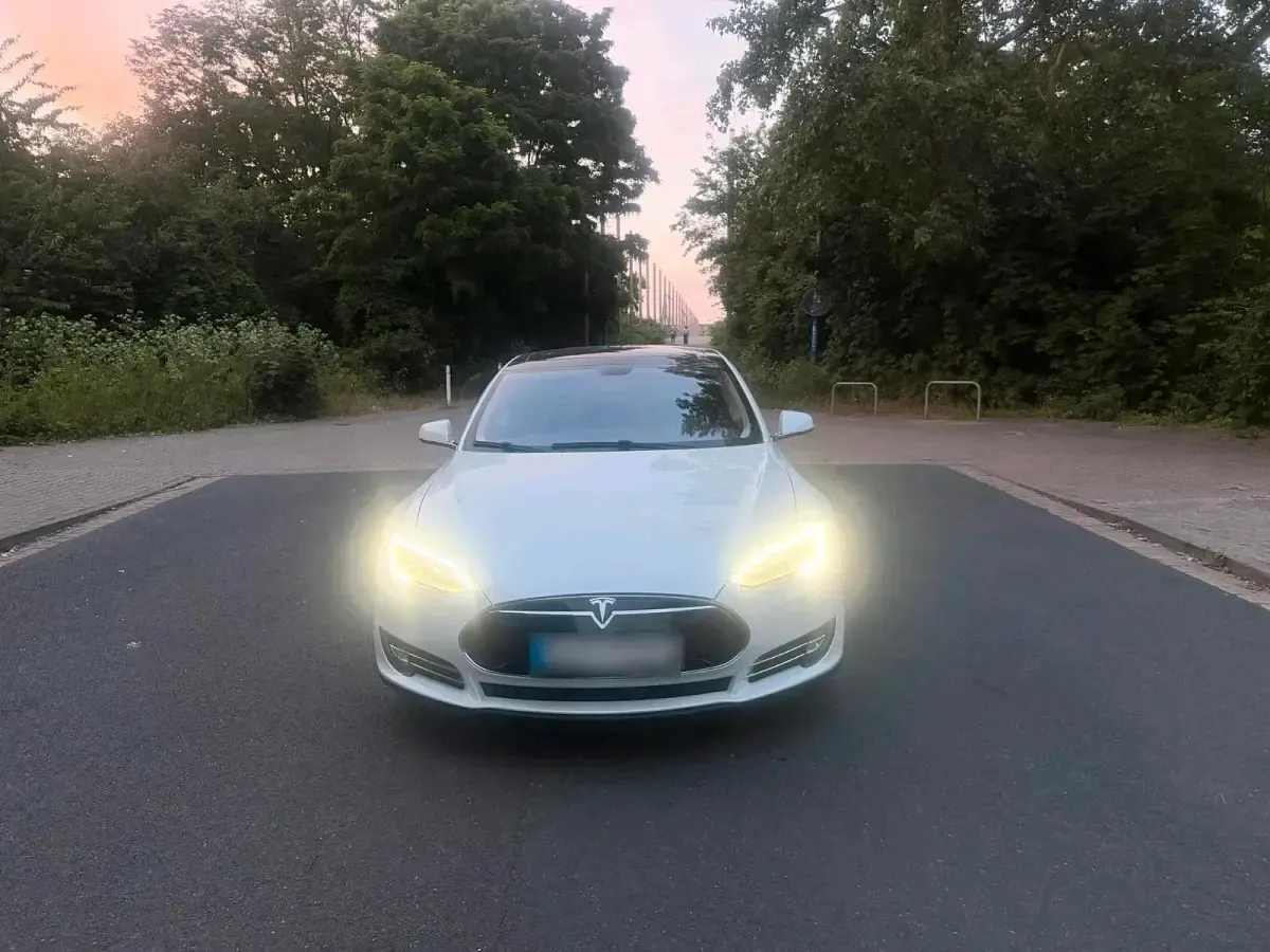 Gebraucht Tesla Model S 349 kW (475 PS) 2014 Weiß Kleinwagen